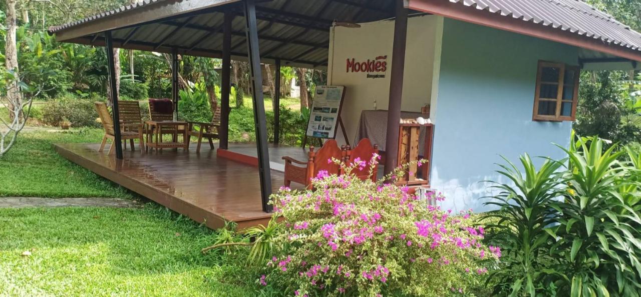 Mookies Bungalows Ko Mook Bagian luar foto