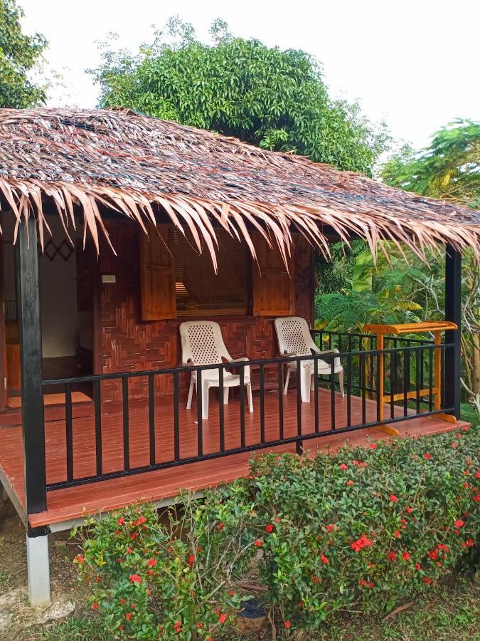 Mookies Bungalows Ko Mook Bagian luar foto